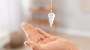 pendule divinatoire